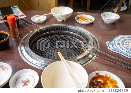 日本三重縣松阪市非常美味的烤肉 日本三重縣松阪市非常美味的烤肉 128824819