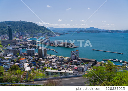 Fukuoka Prefecture: Mojiko cityscape 128825015
