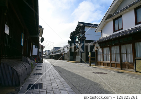 Kawaramachi Merchant Houses with Gables, Tanba Sasayama 128825261