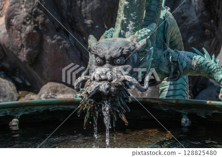 Bronze dragon chozuya Bronze dragon chozuya 128825480