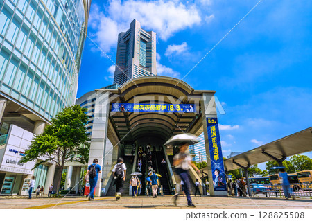 Yokohama cityscape in Japan Mayoral election...Yokohama Landmark Tower and banners for the Yokohama mayoral election...Voters...=24th Yokohama cityscape in Japan Mayoral election...Yokohama Landmark Tower and banners for the Yokohama mayoral election...Voters...=24th 128825508