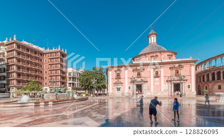 Panoramic timelapse of Valencia's Plaza de la Virgen. Spain Panoramic timelapse of Valencia's Plaza de la Virgen. Spain 128826095