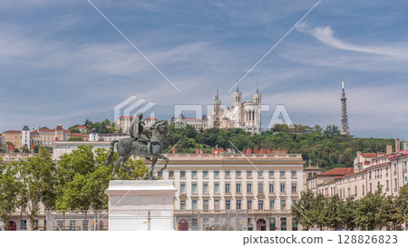 Hyperlapse of Place Bellecour in Lyon, France, the largest pedestrian square in Europe. 128826823