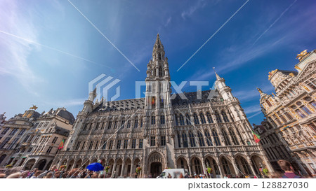 Timelapse hyperlapse of Town Hall on the Grand Place in Brussels, Belgium. 128827030