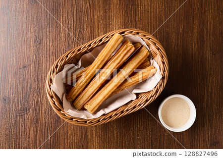 籃子裡的油條 128827496