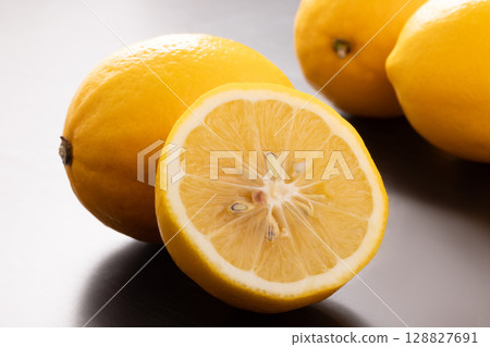 [New Zealand] Meyer Lemon 128827691