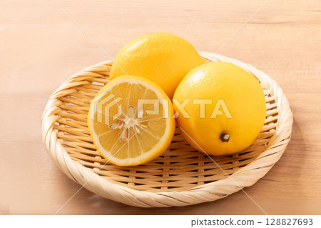 [New Zealand] Meyer Lemon 128827693