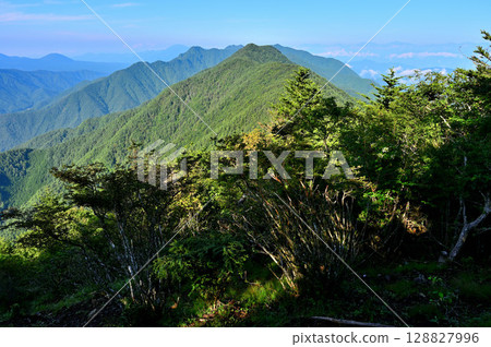 The Misaka Mountains in summer as seen from Hafusan Mountain in the Misaka Mountains The Misaka Mountains in summer as seen from Hafusan Mountain in the Misaka Mountains 128827996