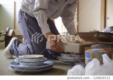 整理父母家裡的物品 整理父母家裡的物品 128828112