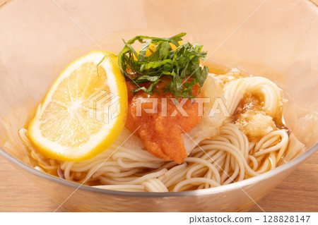 檸檬磨碎的明太子和素麵 檸檬磨碎的明太子和素麵 128828147