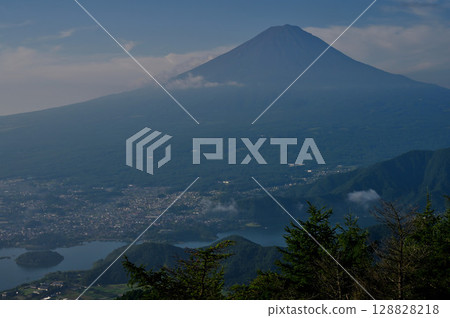 Mount Fuji and Lake Kawaguchi as seen from the second terrace of the Fujiyama Twin Terraces at Shindo Pass in the Misaka Mountains Mount Fuji and Lake Kawaguchi as seen from the second terrace of the Fujiyama Twin Terraces at Shindo Pass in the Misaka Mountains 128828218