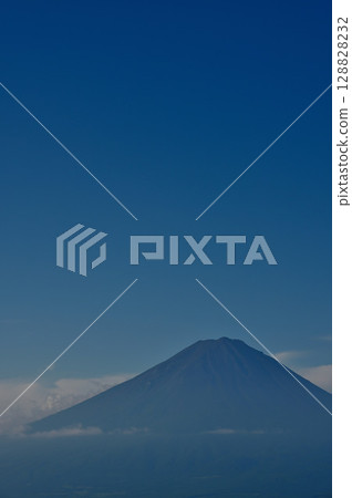 從禦坂山新道山口看到的富士山，複製空間 128828232
