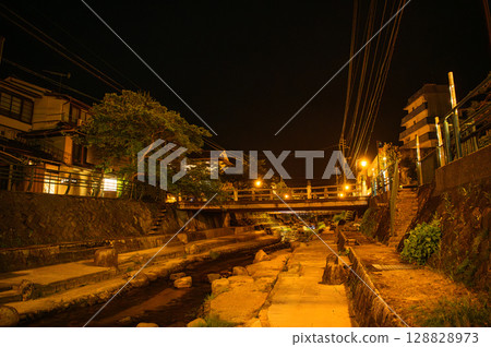 Night view of Tamatsukuri Onsen 128828973