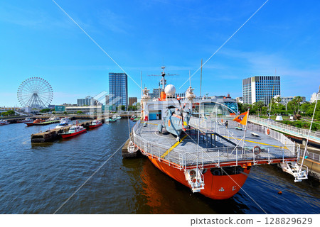 [Aichi Prefecture] View of Nagoya Port Garden Pier, Antarctic research vessel Fuji 128829629