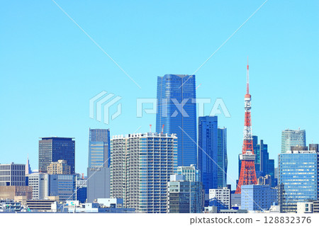 東京港區、東京城市景觀與東京鐵塔風景 128832376