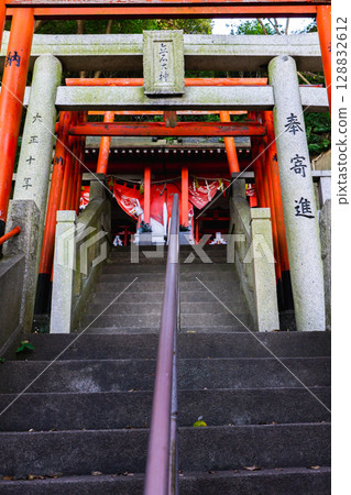 Torii of Tateishi Inari Shrine in Dannoura-cho, Shimonoseki City, Yamaguchi Prefecture Torii of Tateishi Inari Shrine in Dannoura-cho, Shimonoseki City, Yamaguchi Prefecture 128832612