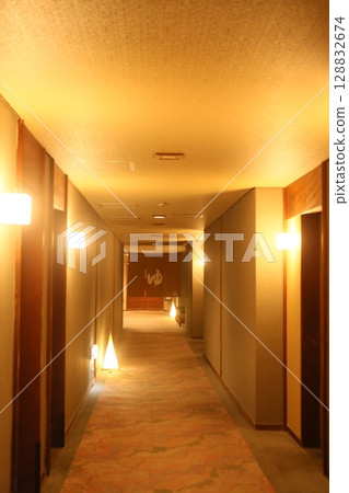 一家酒店 一家酒店 128832674