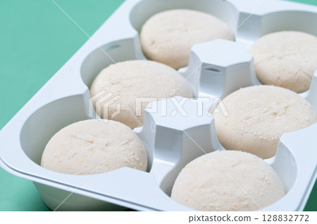 Japanese Cheesecake ice cream mochi Japanese Cheesecake ice cream mochi 128832772