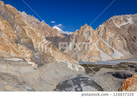 The autumn scenery with Tupopdan, Passu Cathedral or Passu Cones, is a mountain in northern Pakistan 128837320