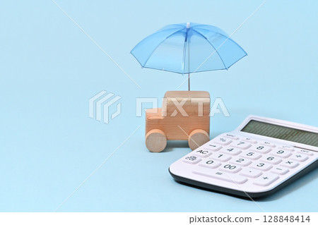 雨傘和汽車汽車貸款保險車庫圖像 雨傘和汽車汽車貸款保險車庫圖像 128848414