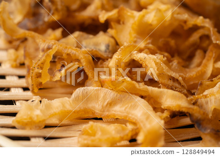 Close up of scallop strings 128849494