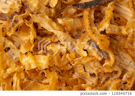 Close up of scallop strings 128849716