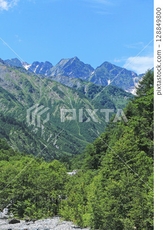 Summer in the Northern Alps, Tateyama Mountain Range: Fuchinokage 128849800
