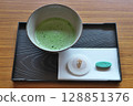 抹茶和日本糖果 128851376