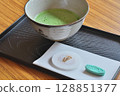 抹茶和日本糖果 128851377