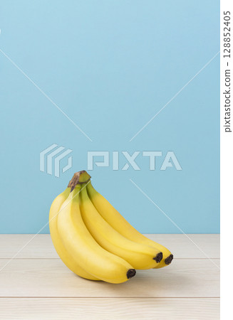 Banana on the table Banana on the table 128852405