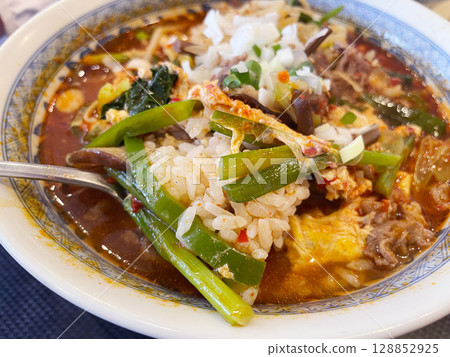 牛肉蔬菜辣湯:韓國辣湯 牛肉蔬菜辣湯:韓國辣湯 128852925