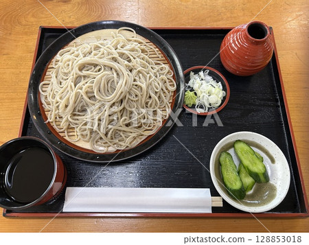 夏天冷蕎麥麵 128853018
