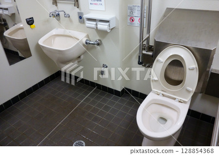 A public restroom that is clean and accessible to everyone 128854368