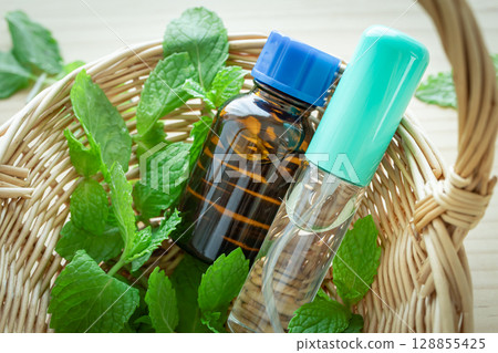 薄荷油 薄荷香薰油 128855425