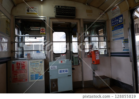 Driver's seat of Konan Railway 7000 series 128855819