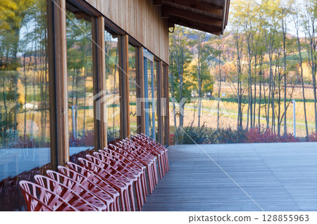 Beautiful autumn restaurant scene Beautiful autumn restaurant scene 128855963