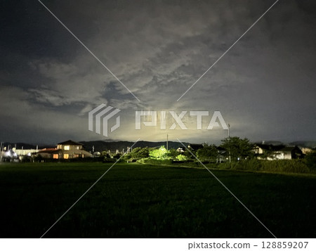 Luminous pillar (light pillar) 128859207