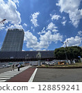 A station in the Tama area. A view of the high-rise apartment building. 128859241