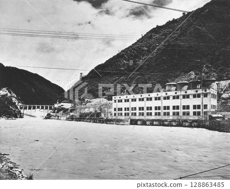Prewar architecture, Modern architecture, Hydroelectric power plants 128863485