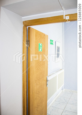 Concept shot of the exit door 128865009