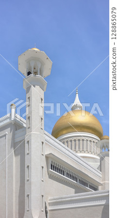 Architectural details of the Omar Ali Saifuddien Mosque, Bandar Seri Begawan, Brunei. Architectural details of the Omar Ali Saifuddien Mosque, Bandar Seri Begawan, Brunei. 128865079