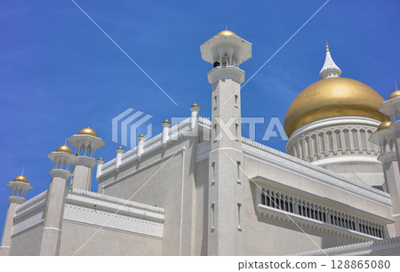 Architectural details of the Omar Ali Saifuddien Mosque, Bandar Seri Begawan, Brunei. Architectural details of the Omar Ali Saifuddien Mosque, Bandar Seri Begawan, Brunei. 128865080