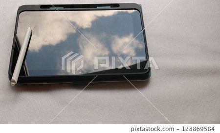 Learning tablets for preschoolers and elementary school students Learning tablets for preschoolers and elementary school students 128869584