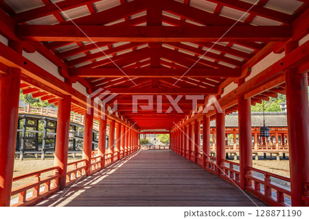 World Heritage Site: The Western Corridor of Itsukushima Shrine, one of Japan's Three Most Scenic Spots, Miyajima, Hatsukaichi City, Hiroshima Prefecture World Heritage Site: The Western Corridor of Itsukushima Shrine, one of Japan's Three Most Scenic Spots, Miyajima, Hatsukaichi City, Hiroshima Prefecture 128871190