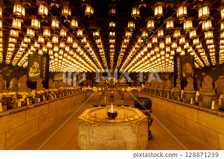 Miyajima Misen Daihonzan Daisho-in Temple Henjokutsu Cave Miyajima, Hatsukaichi City, Hiroshima Prefecture Miyajima Misen Daihonzan Daisho-in Temple Henjokutsu Cave Miyajima, Hatsukaichi City, Hiroshima Prefecture 128871239