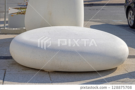 Pebble Shaped Street Seat Pebble Shaped Street Seat 128875708