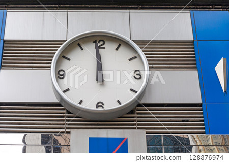 Noon Clock Time 128876974