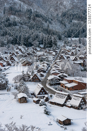 Shirakawa-go with snow 128877714