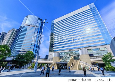 Scenery of the Konan exit of Shinagawa Station, Tokyo Scenery of the Konan exit of Shinagawa Station, Tokyo 128879410