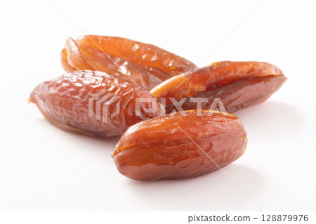 [Tunisian] Pitted dates (dried fruit) 128879976